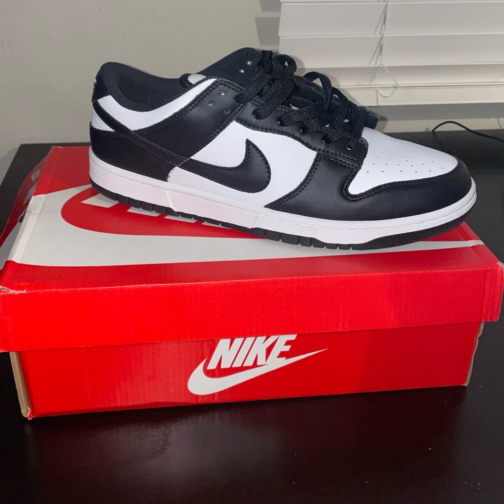Nike Dunk Low (Panda) Size 13